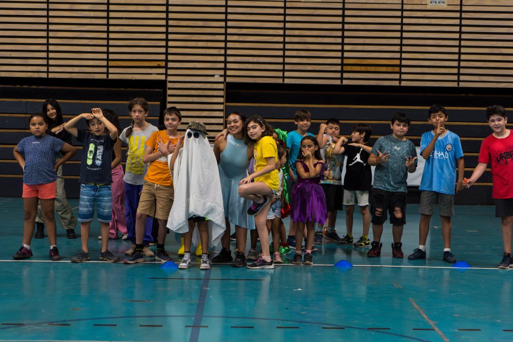 niños en actividades de verano en chimkowe de peñalolén